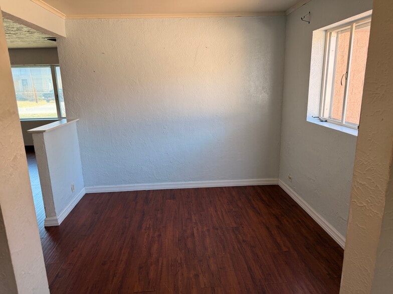 Building Photo - 113 Stull Ct