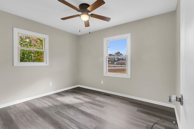 Building Photo - 207 N Nunn St