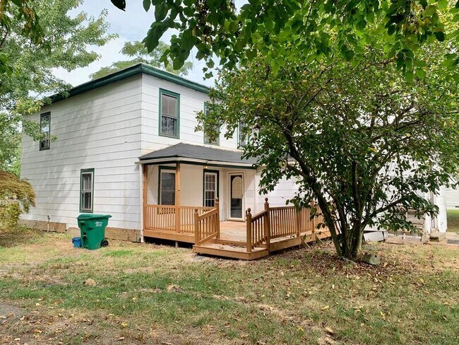 Building Photo - 3963 Oakleys Ln