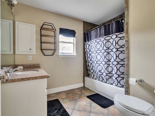 Building Photo - 1803 Ripple Creek Dr