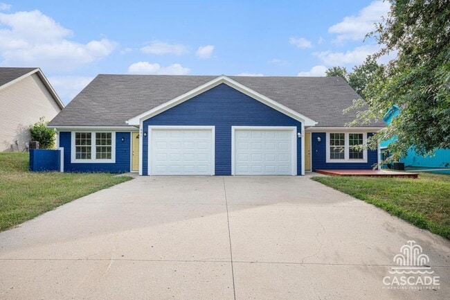 Primary Photo - 639 N Queen Ridge Ct