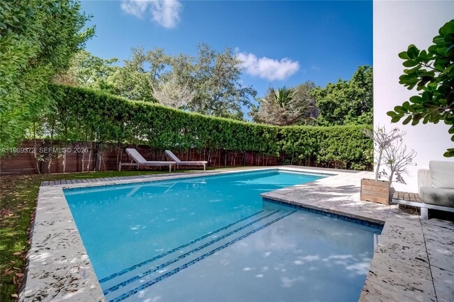 Building Photo - 8660 Arboretum Ln