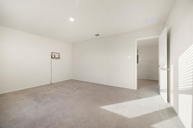 Building Photo - 329 Green Egret Wy