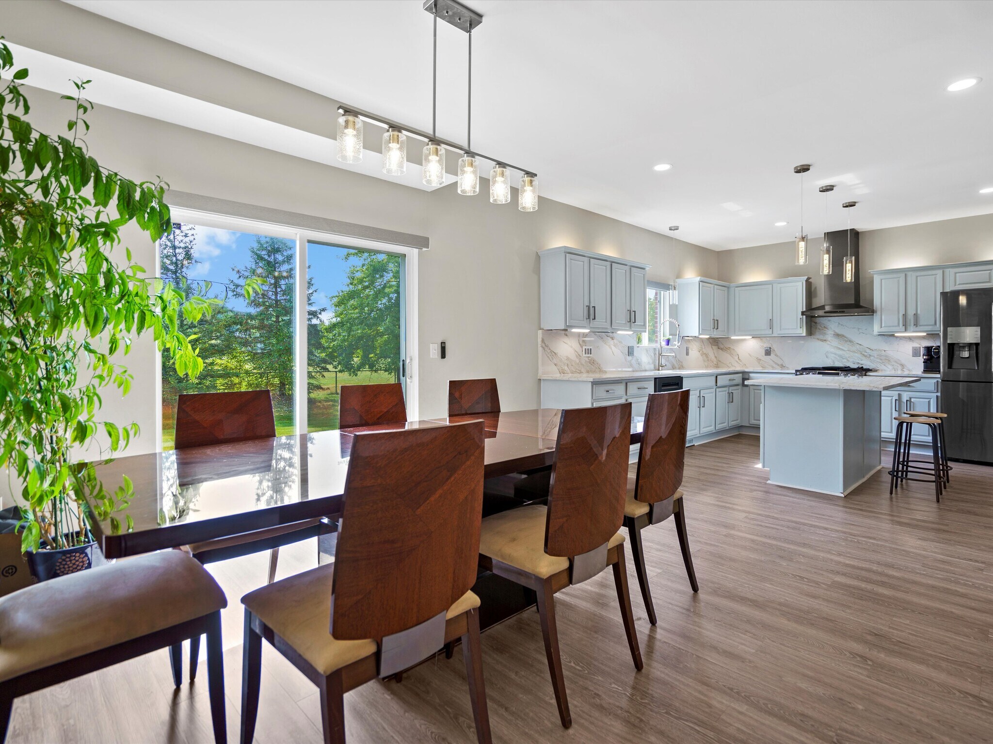 Building Photo - 2179 Lagoon Dr