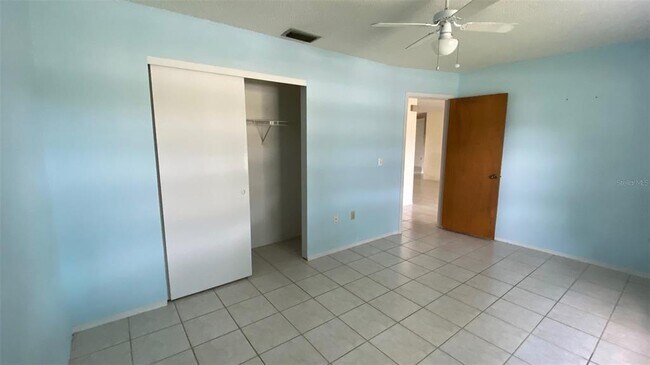 Building Photo - 7846 Royal Hart Dr