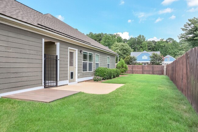 Building Photo - 2469 Waterstone Cir