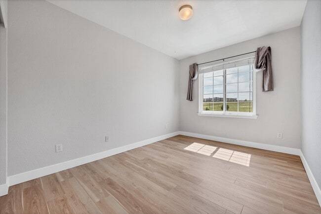 Building Photo - 15700 E Jamison Dr