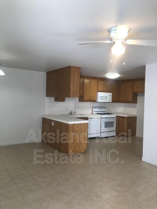 Building Photo - 417 N Walnut Ave