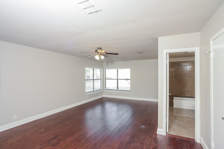 Building Photo - 3506 McCormick St