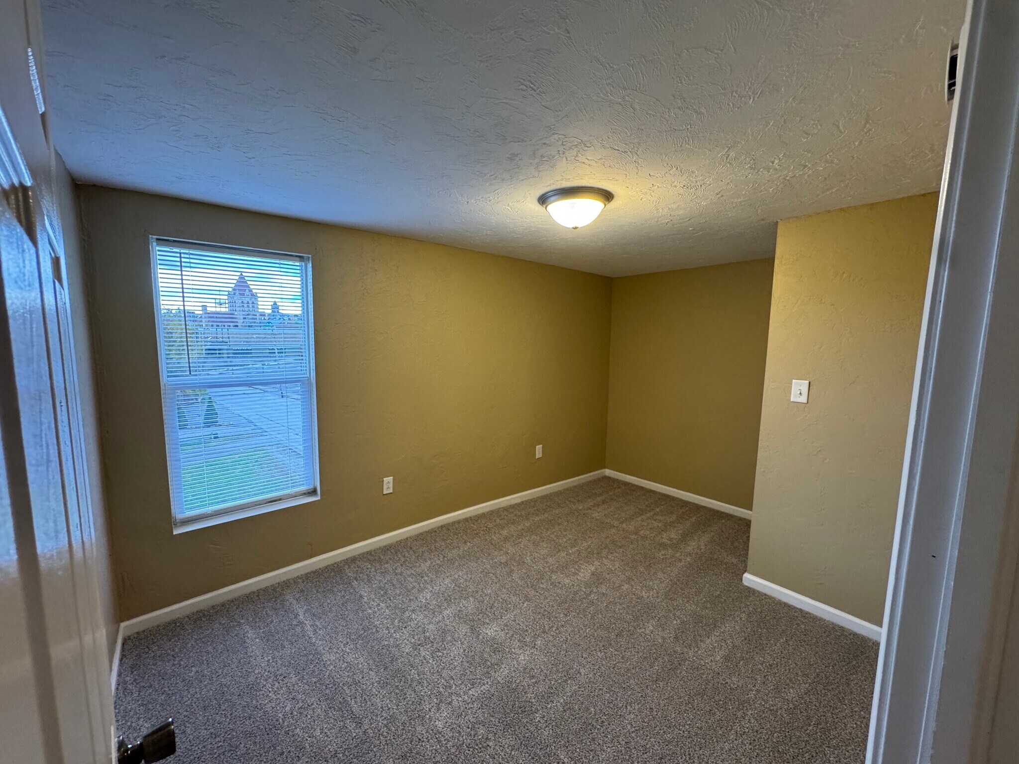 Building Photo - 114 W Berkeley St