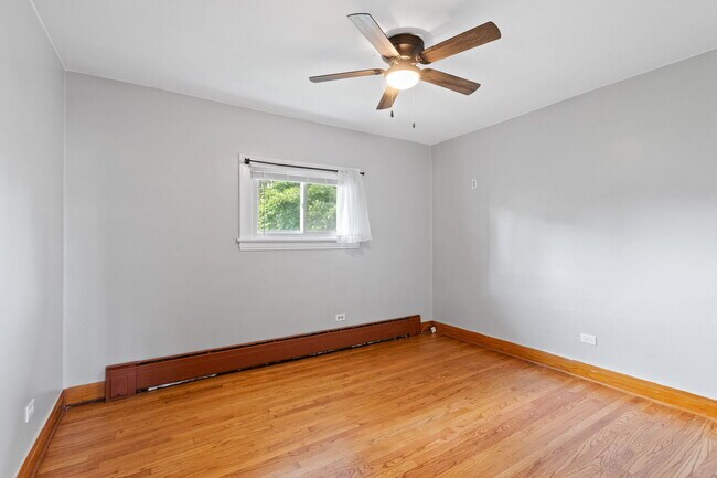 Building Photo - 288 Middaugh Rd