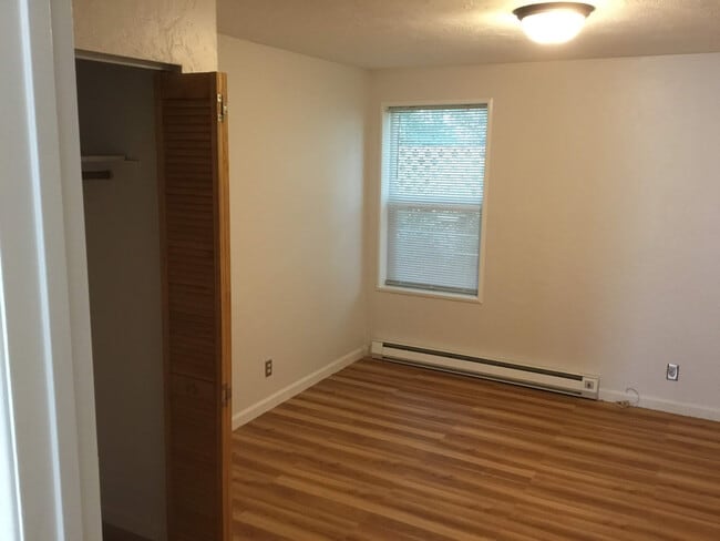 Building Photo - 2 Bedroom House in Whiteaker Area