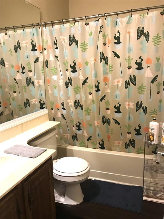 Building Photo - 1006 1/2 W 22nd St