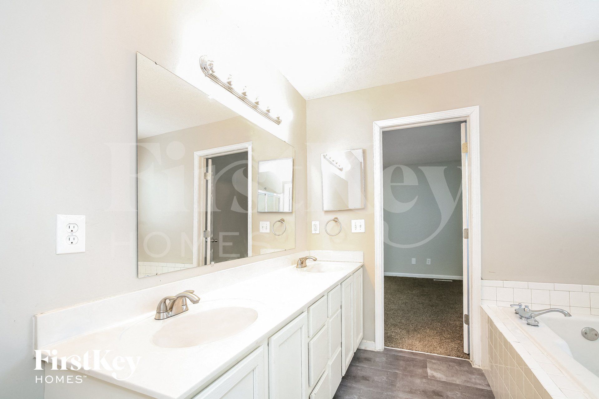 Building Photo - 10758 Sedgegrass Dr