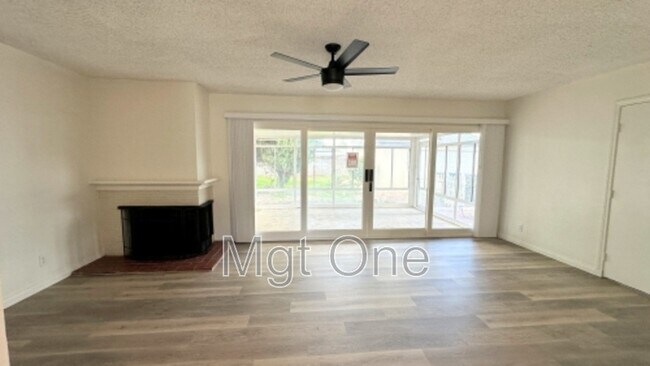 Building Photo - 6677 Mt Whitney Ave