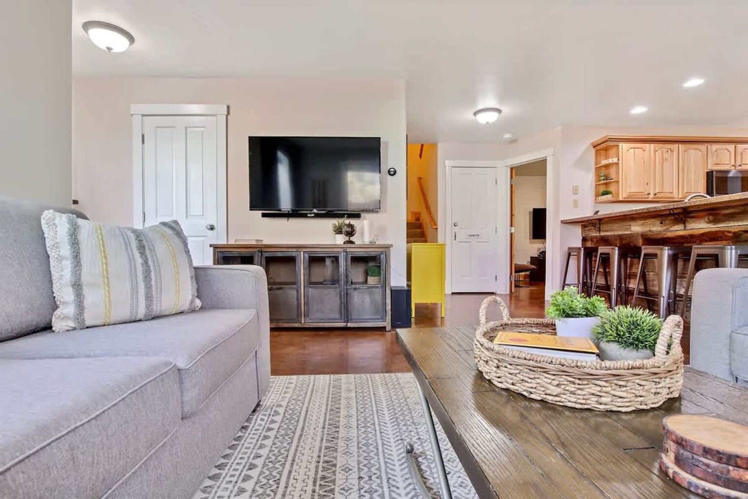 Building Photo - 816 Reedy Ln