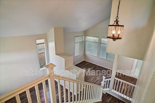 Building Photo - 27916 Brookhaven Pl