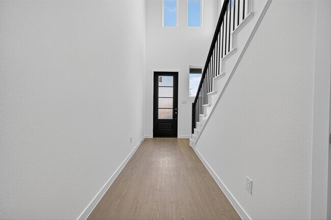 Building Photo - 27423 Sunterra Village Dr
