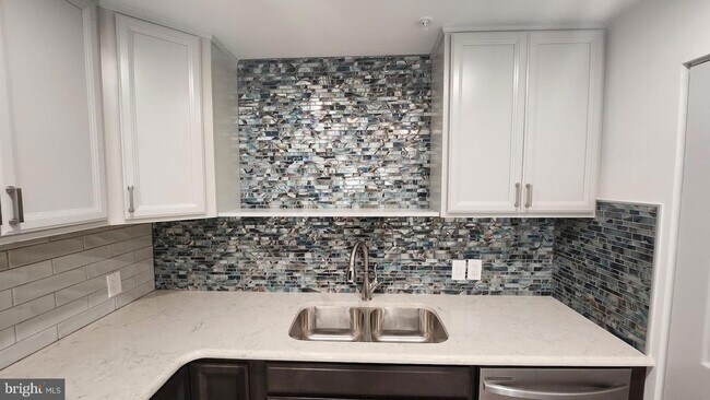 Building Photo - 12327 Eugenes Prospect Dr