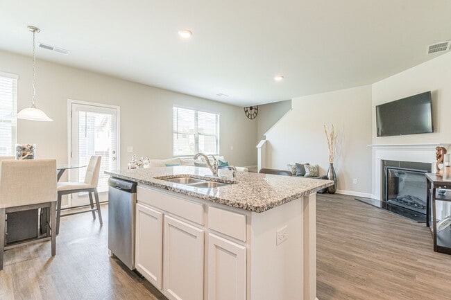Building Photo - 2651 Lovejoy Crossing Dr