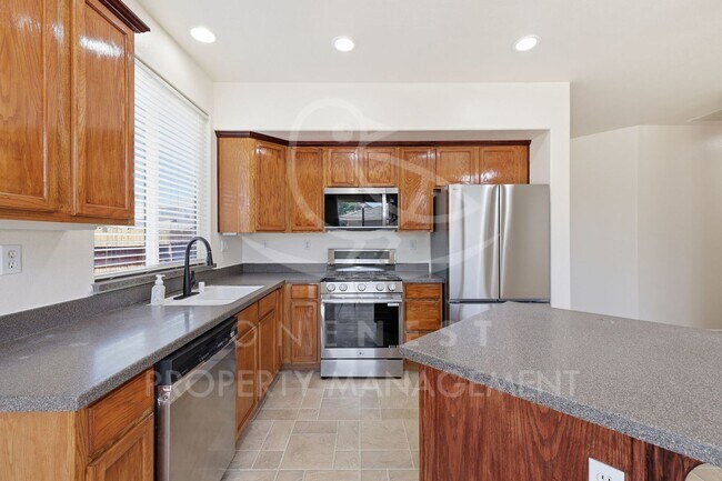 Building Photo - 3518 Garden Rose Dr