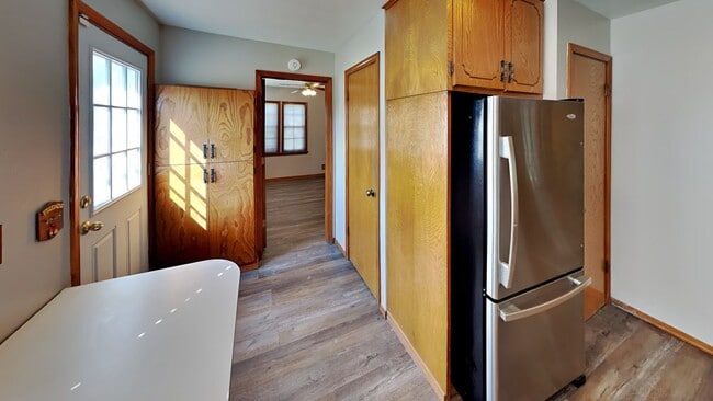 Building Photo - Welcome to this charming 3 bedroom house close to downtown Jenks!