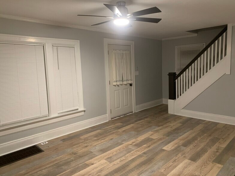 Living Room - 1845 King Ave