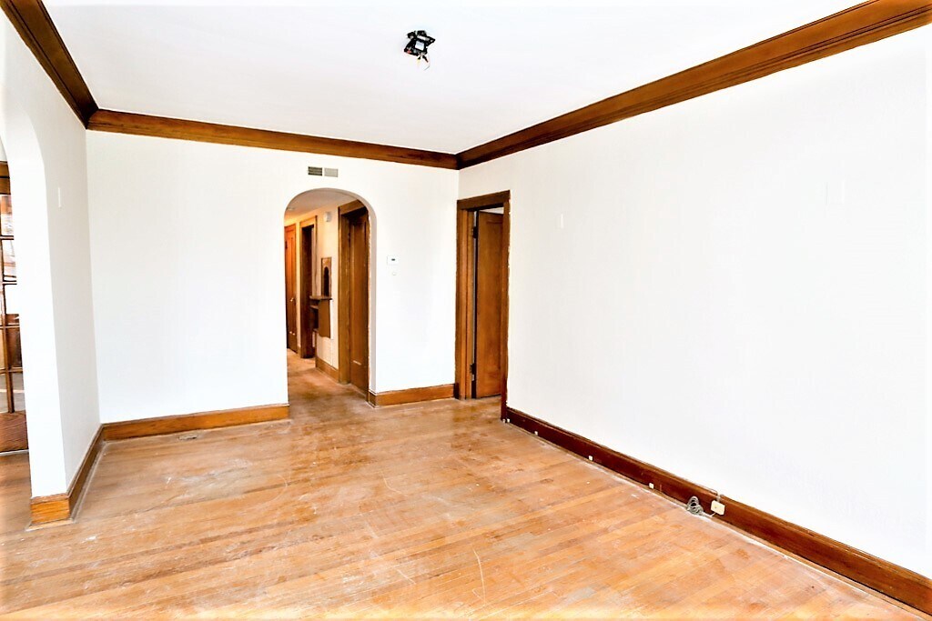 Building Photo - 3844 N Bernard St