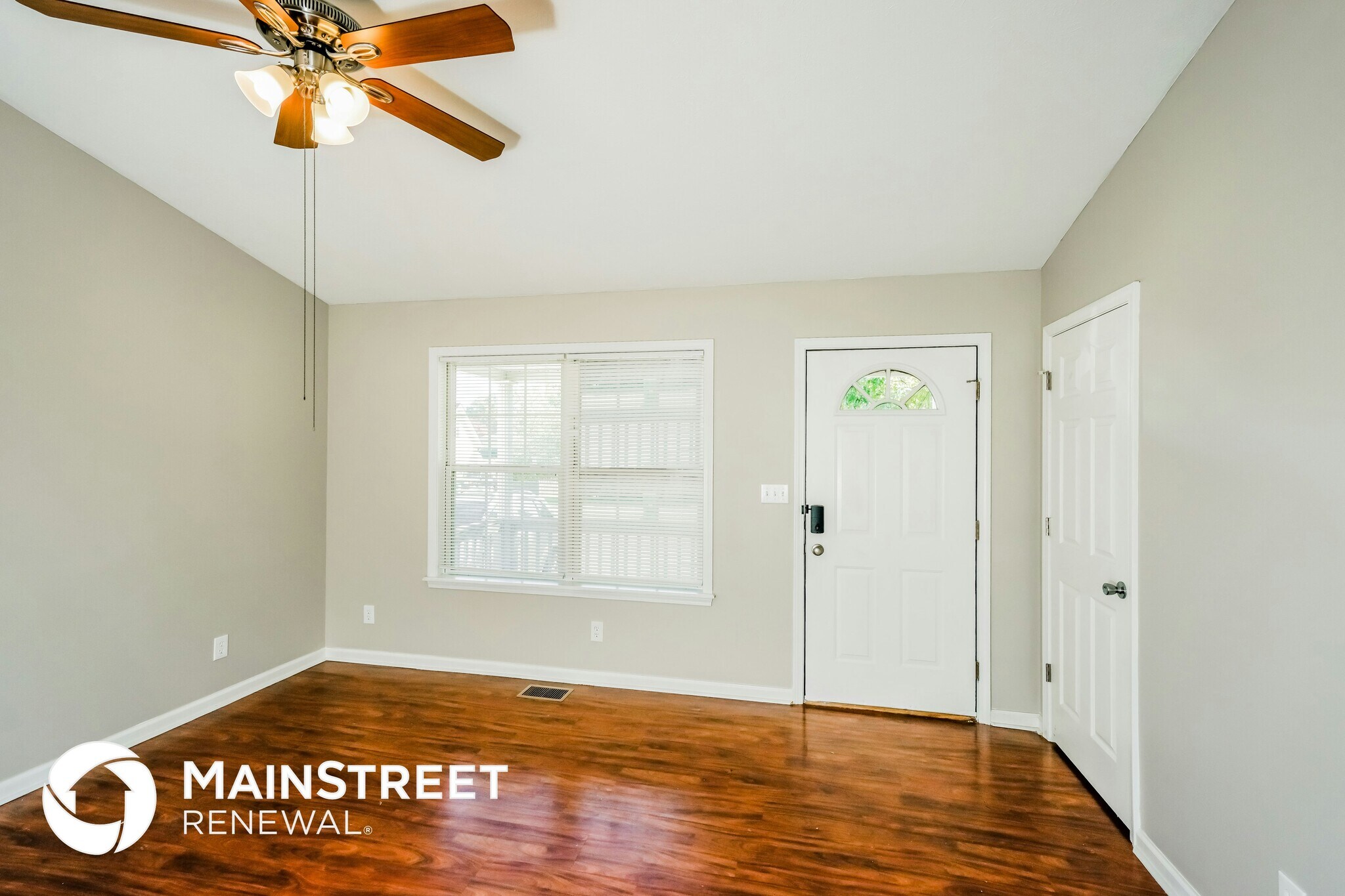 Building Photo - 8906 Greenmoore Dr