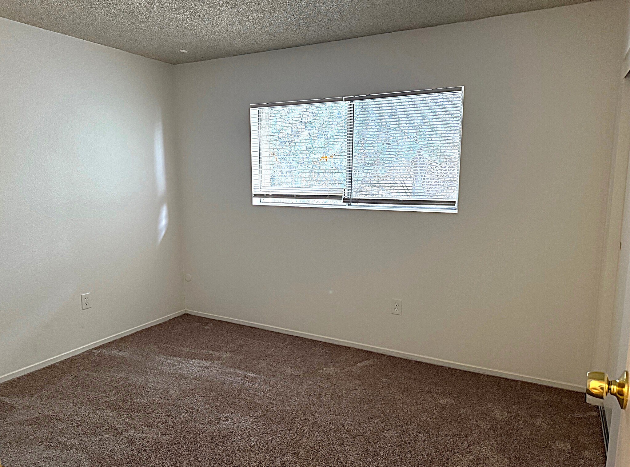 Building Photo - 418 E Blueridge Ave