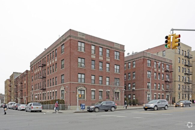 Primary Photo - 147-03 Northern Blvd