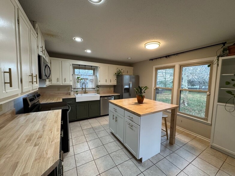 Building Photo - 1408 Scarlett O'Hara Ct