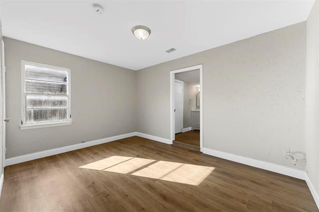 Building Photo - 1502 Kent Dr