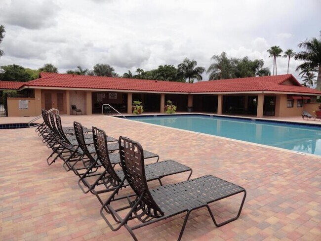 Building Photo - 8255 Severn Dr