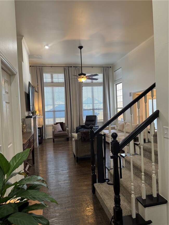 Building Photo - 101 Fox Glove Ln