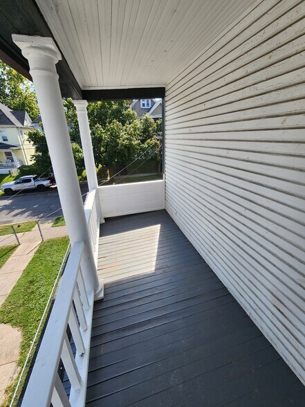 Building Photo - 260 Tennyson Ave