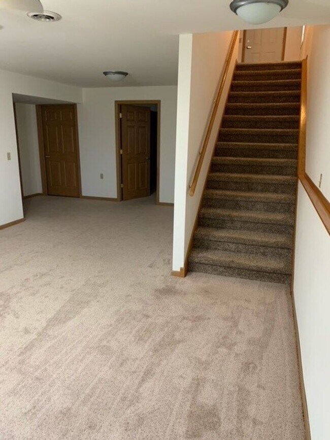Building Photo - Lexington Duplex