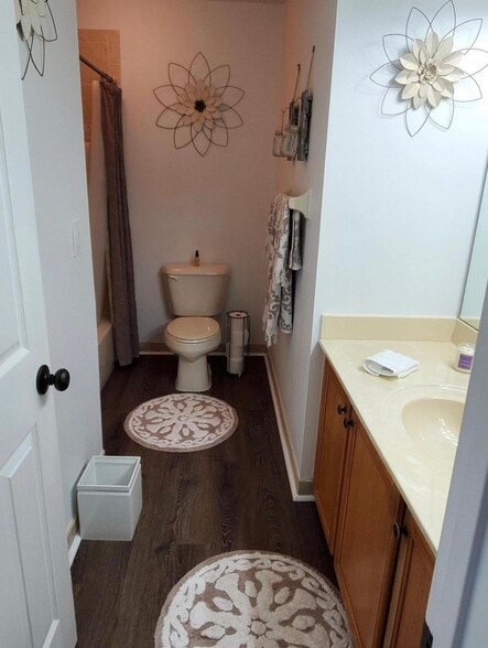 Building Photo - 2996 SE Lexington Lakes Dr