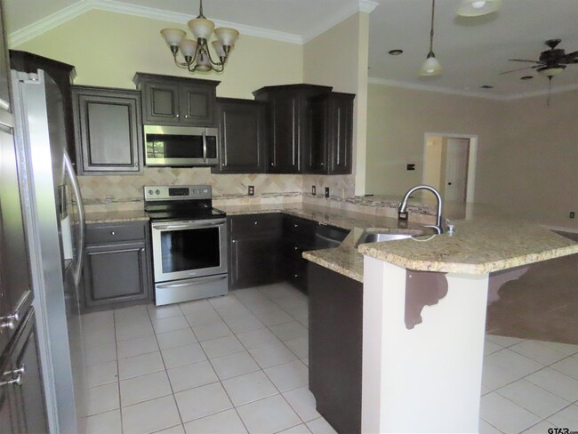 Building Photo - 21206 Altuda Ln
