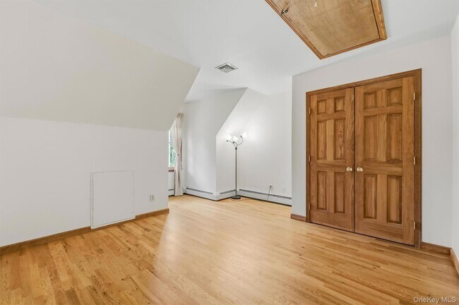 Building Photo - 539 Elizabeth Rd