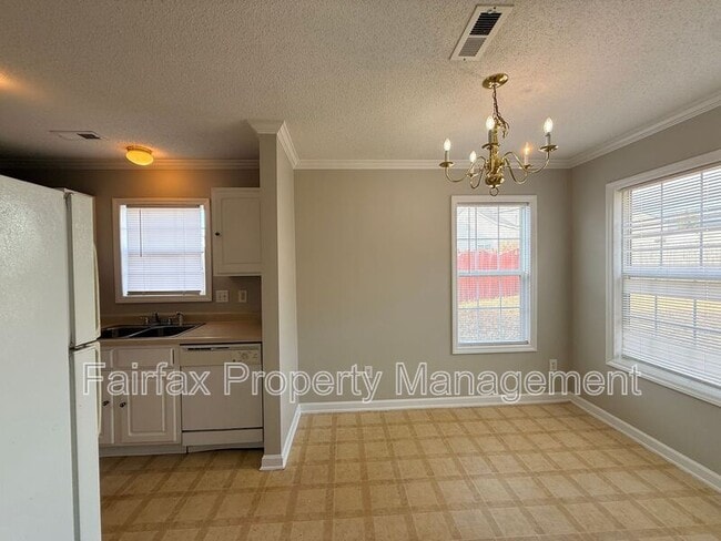 Building Photo - 2508 Lilymount Dr