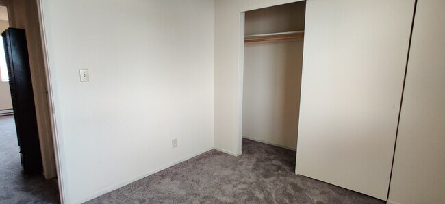 Building Photo - 5362 Bancroft Ave