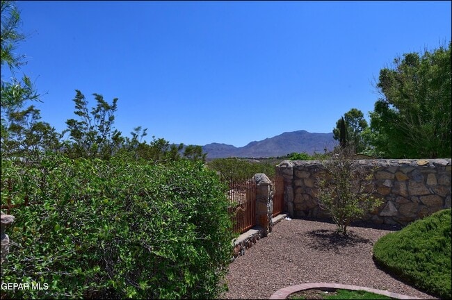 Building Photo - 7379 Black Mesa Dr