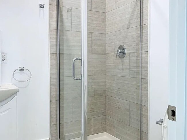 Building Photo - Soho Partners 1235