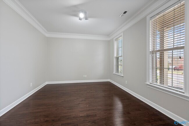 Building Photo - 16183 Evarard Dr NW