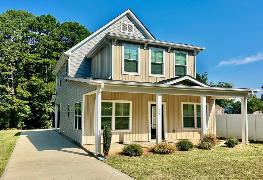 Building Photo - 248 Mills Ave