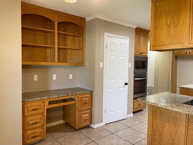 Building Photo - Available Now! No Pets! Beautiful 4 bed/2....