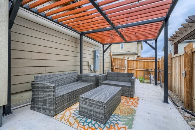 Building Photo - 3 Bed, 2.5 Bath,Beautiful Meridian Village...