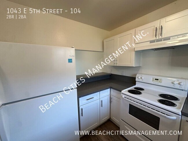 Building Photo - 1043 E 5th St