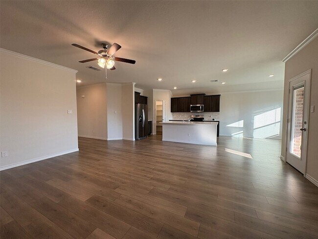Building Photo - 610 Union Dr